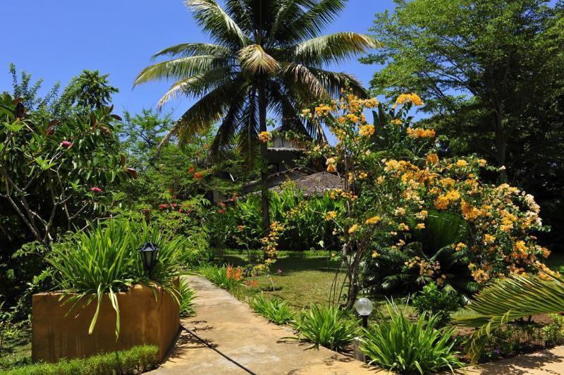 Nosy Be Hotel Exterior photo